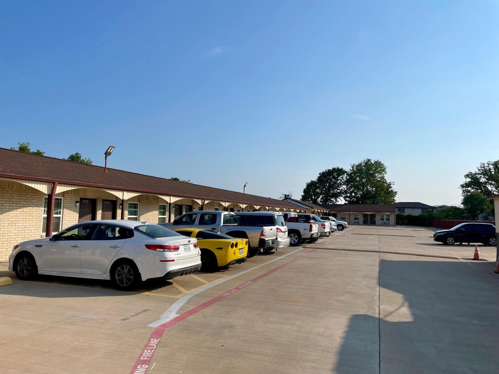 Ankur Inn Motel Dallas Buitenkant foto
